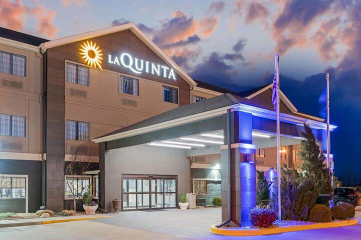 La Quinta Inn & Suites By Wyndham Ada - thumb 2