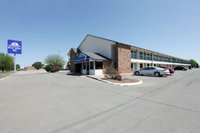 Econo Lodge Inn  Suites