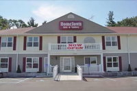 HomeTown Inn  Suites