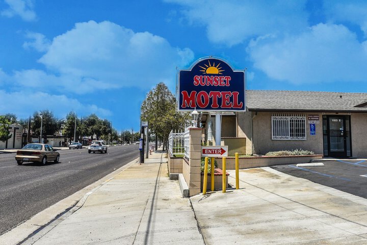 Sunset Motel - thumb 4
