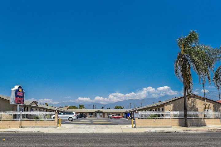 Sunset Motel - thumb 3