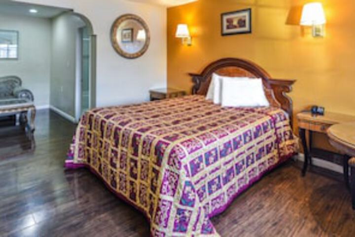 Sunset Motel - thumb 0