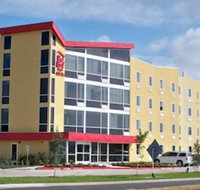 Red Roof Inn  Suites Beaumont - Accommodation Michigan
