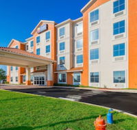 Comfort Inn  Suites Maingate South - Accommodation Michigan