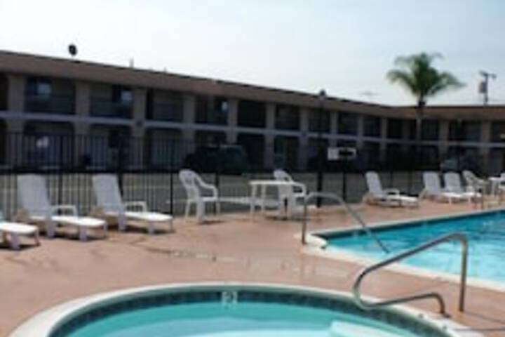 Colony Inn - thumb 7