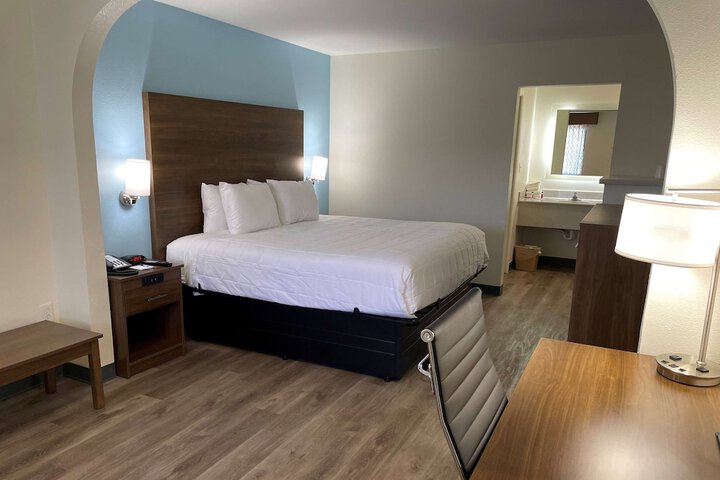 Baymont By Wyndham Biloxi/Ocean Springs - thumb 3