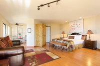 Mourelatos Lakeshore Resort