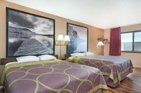 Super 8 by Wyndham Marshall MN