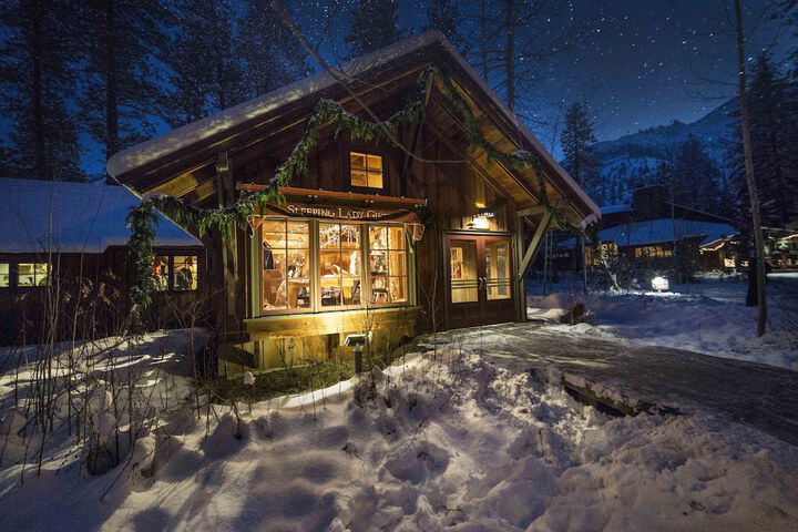 Sleeping Lady Mountain Resort - thumb 7