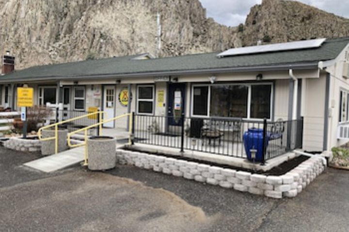 Meadowcliff Lodge - thumb 0