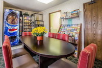 Yellowstone River Inn  Suites