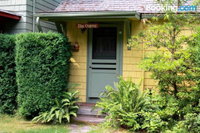 McKenzie River Inn B  B  Cabins