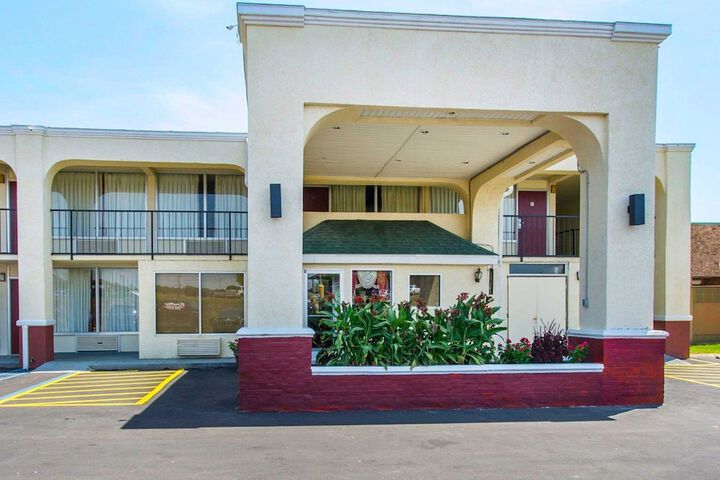 Econo Lodge Andalusia - thumb 5