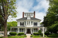 Maine Stay Inn  Cottages