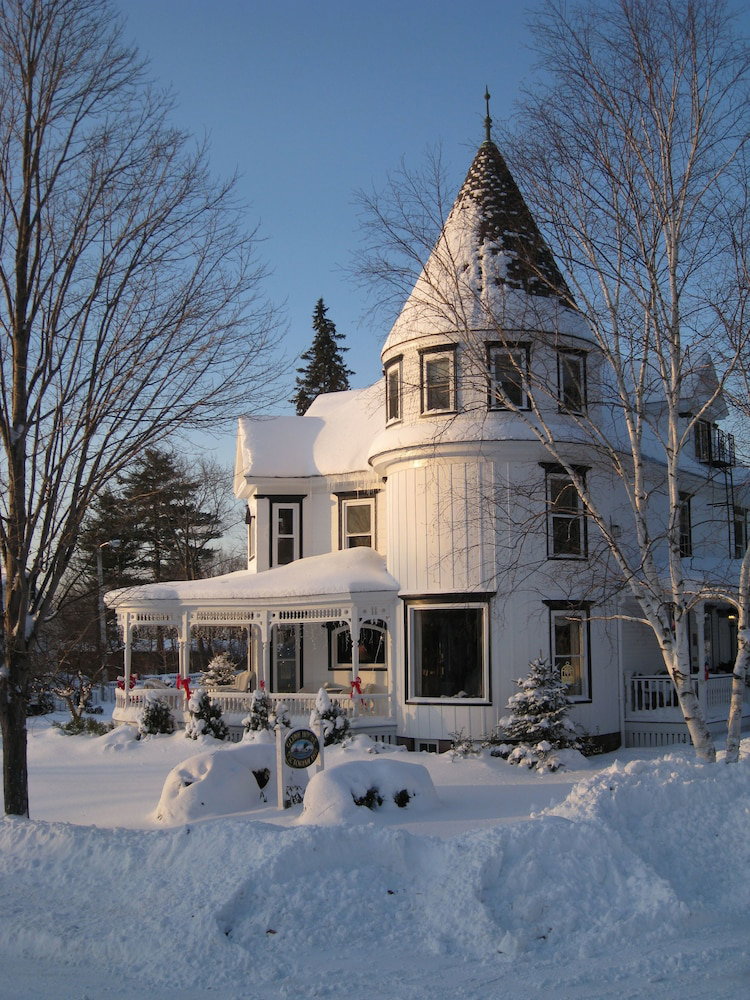 Glynn House Inn - thumb 0