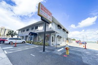 Sunrise Resort Motel