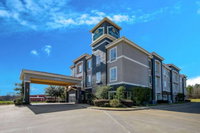 La Quinta Inn  Suites by Wyndham Marshall