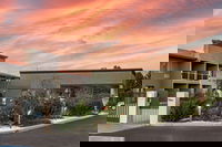 Best Western Plus Lake Front Hotel