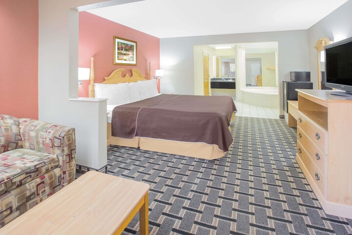 Days Inn & Suites By Wyndham Pine Bluff - thumb 5