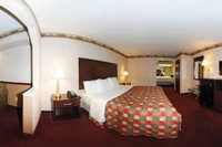 Days Inn  Suites by Wyndham Pine Bluff