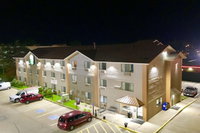 Quincy Inn and Suites