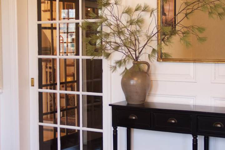 The Litchfield Inn - thumb 1