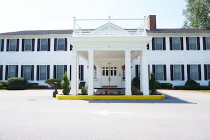 The Litchfield Inn - thumb 0