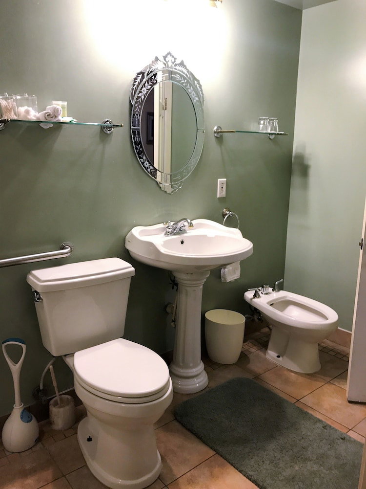 Historic Michabelle Inn - thumb 6