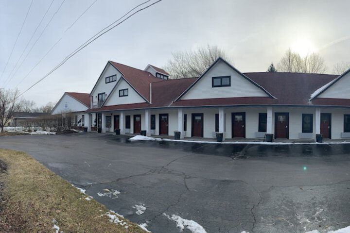 Blue Star Motel - thumb 1