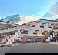 Holiday Inn Express  Suites Wheeling an IHG Hotel - Accommodation Michigan