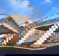 Holiday Inn Express  Suites Akron Regional Airport Area an IHG Hotel - Accommodation Michigan