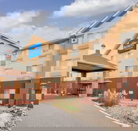 Baymont by Wyndham South Haven - Accommodation Michigan