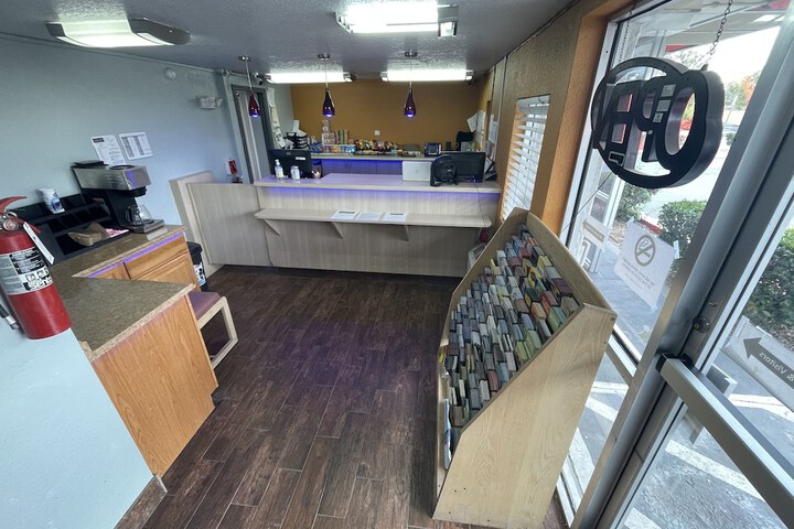 Extend-A-Suites Albuquerque West - thumb 2