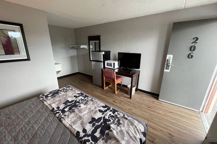 Extend-A-Suites Albuquerque West - thumb 7