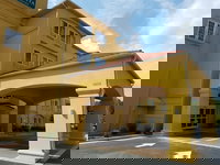 La Quinta Inn  Suites by Wyndham Atlanta-Union City