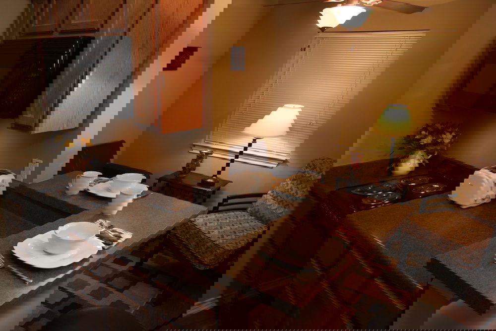 Eagle's Den Suites At Kenedy - thumb 5