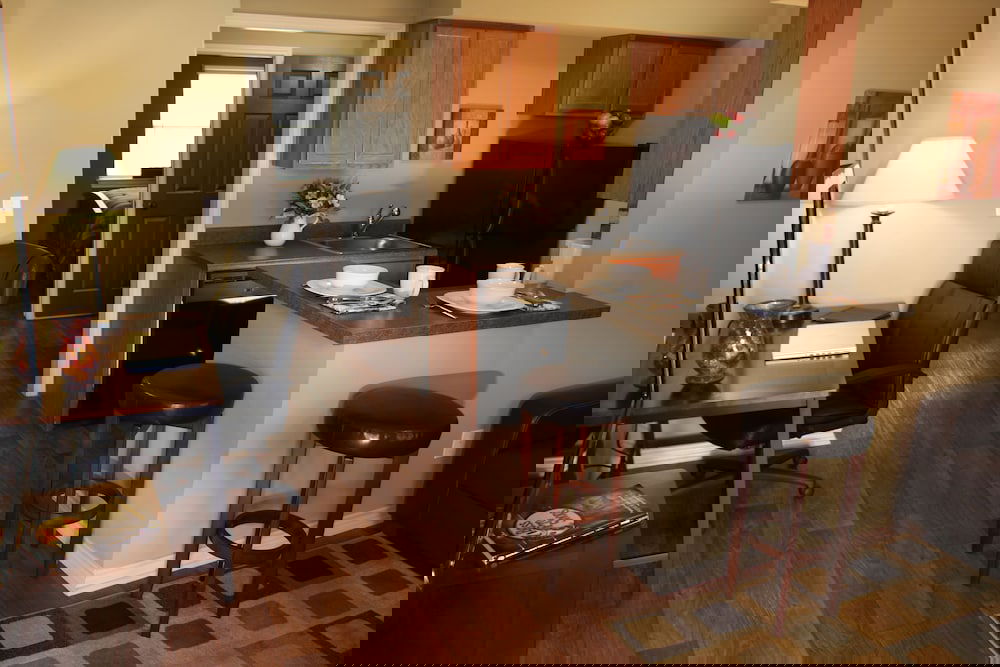 Eagle's Den Suites At Kenedy - thumb 2