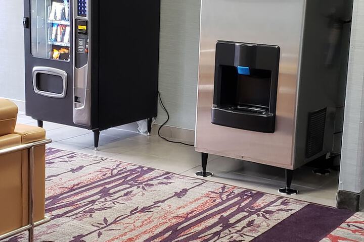 Best Western The Inn At Rochester Airport - thumb 5