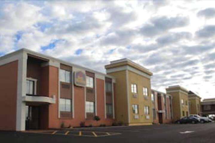 Best Western The Inn At Rochester Airport - thumb 1