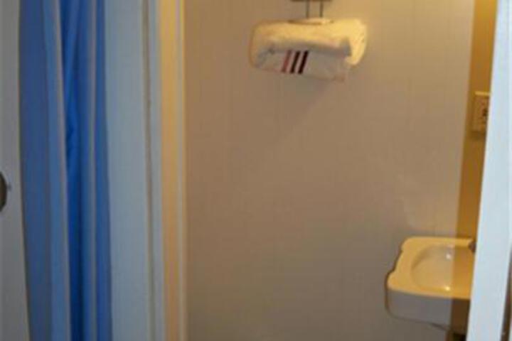 Offshore Motel - thumb 2