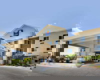 Comfort Inn  Suites Lakeside