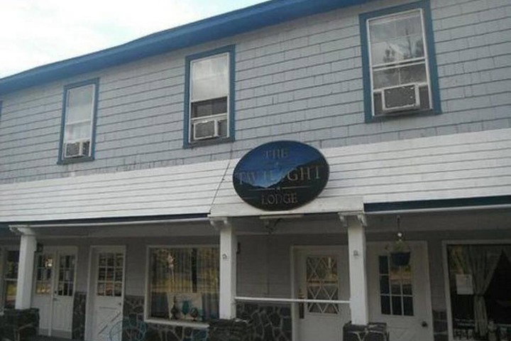 The Twilight Lodge - thumb 5