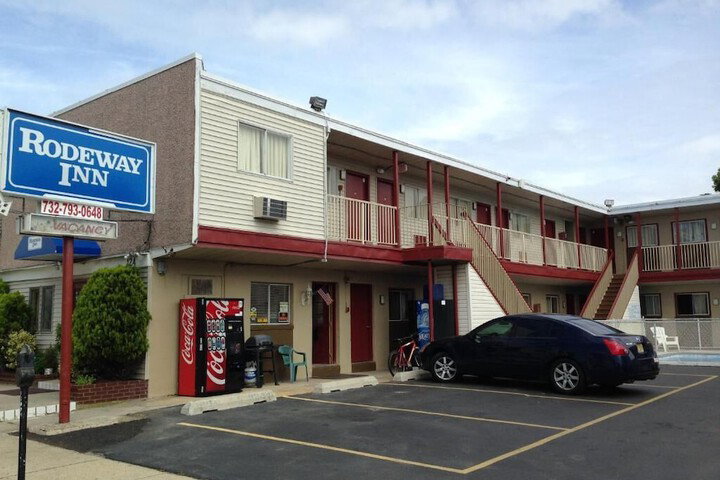 Flamingo Inn - thumb 3