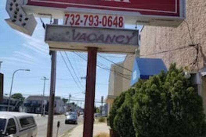 Flamingo Inn - thumb 2