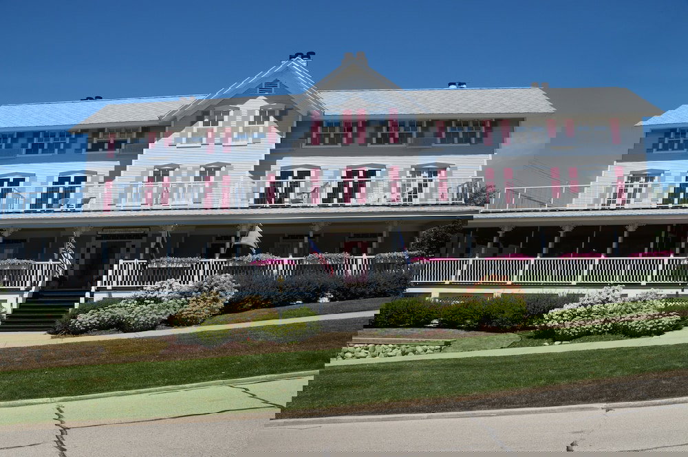 Harbor House Inn - thumb 0