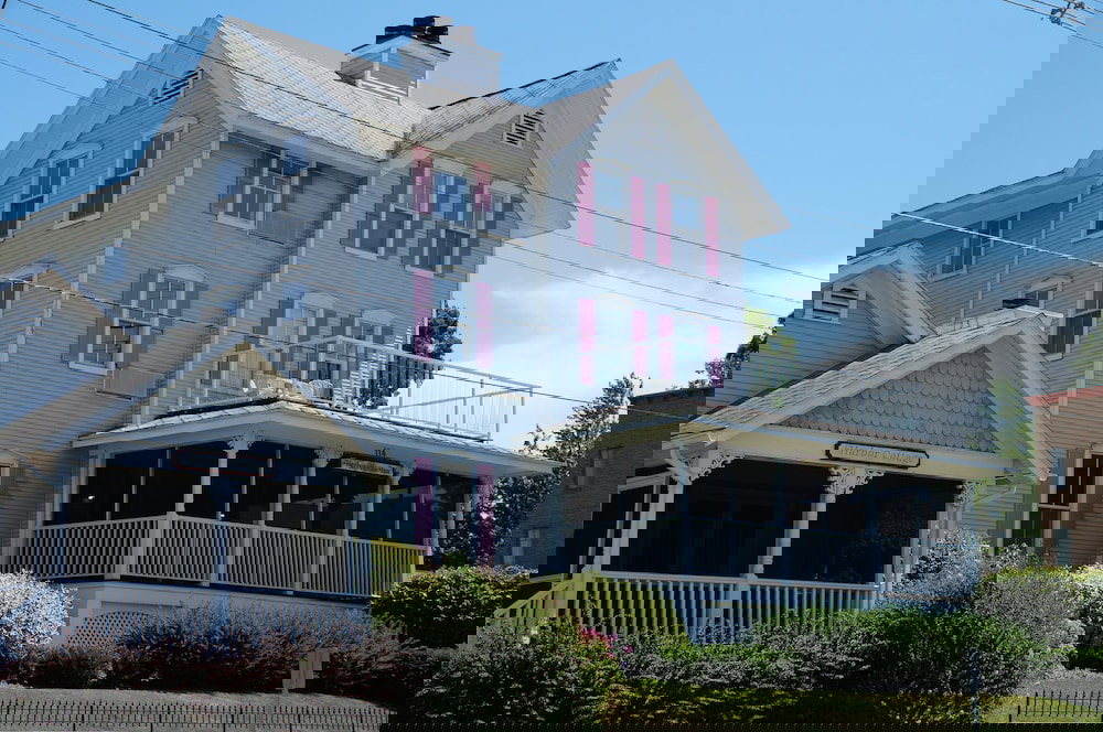 Harbor House Inn - thumb 1