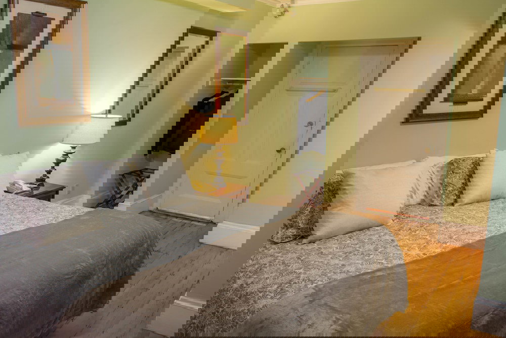 Beacon Inn 1750 - thumb 4