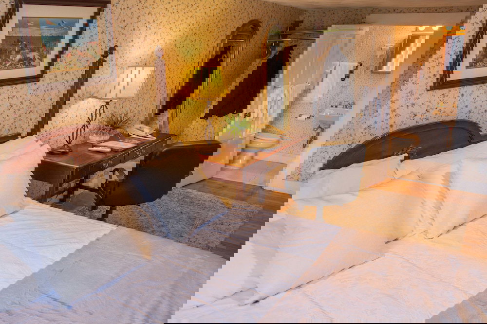 Beacon Inn 1750 - thumb 1