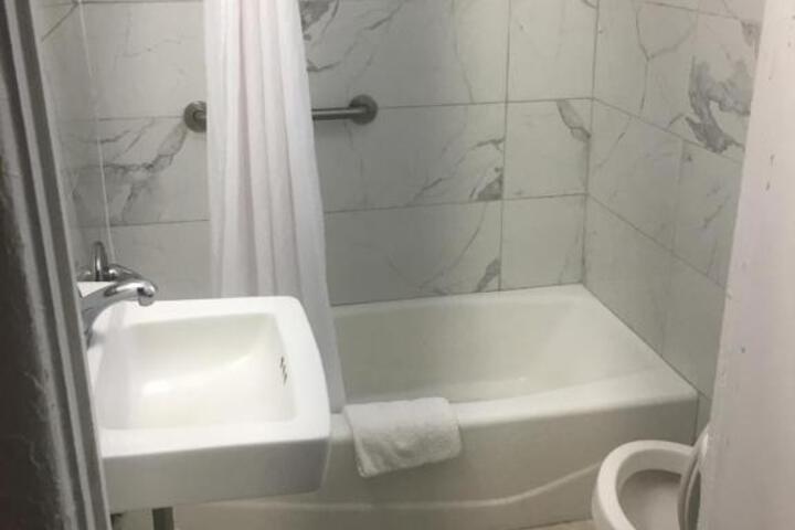 A1A Travel Inn - thumb 5