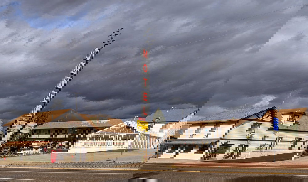 Aquarius Inn - thumb 0